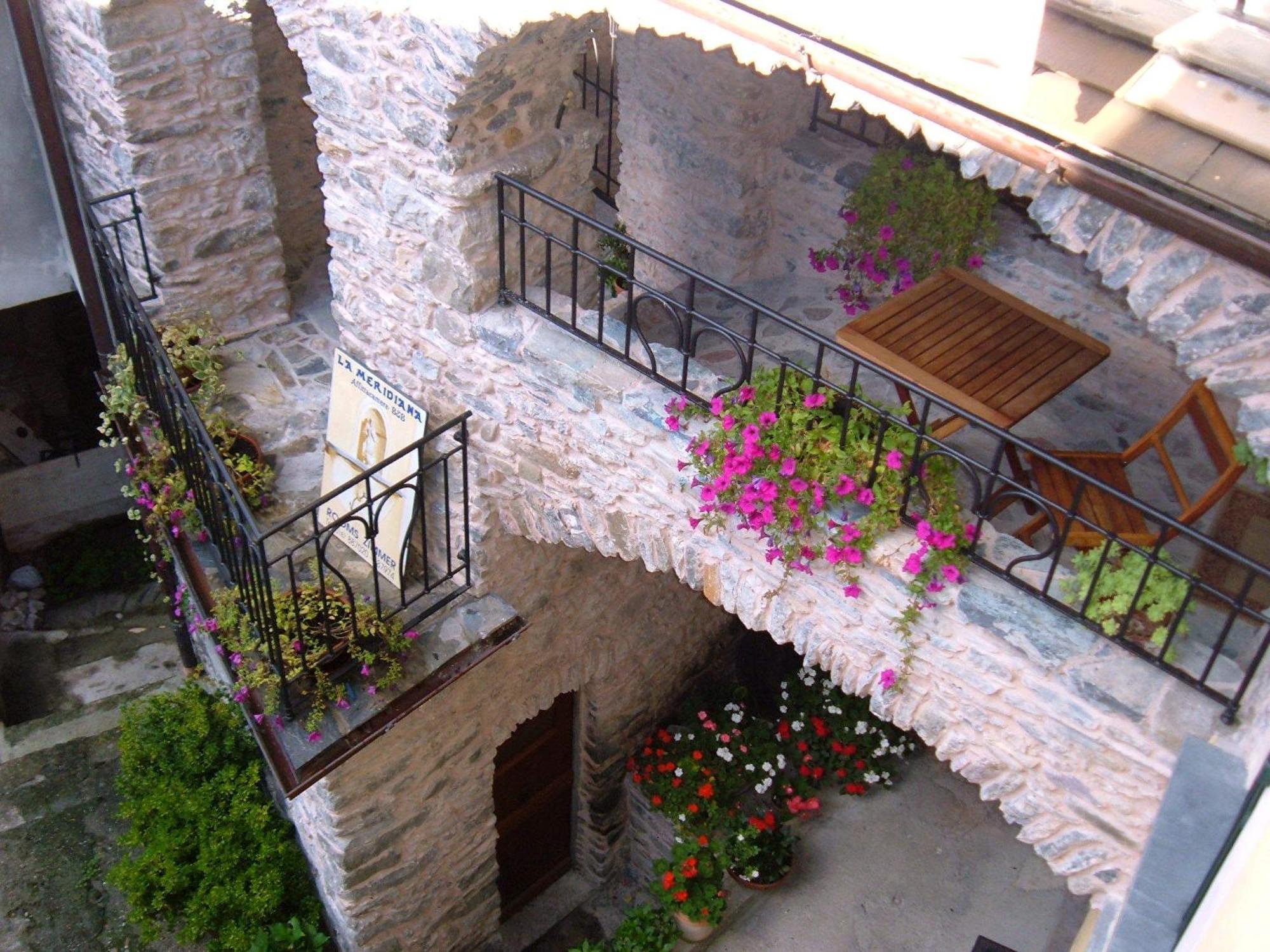 La Meridiana Casale ピニョーネ エクステリア 写真
